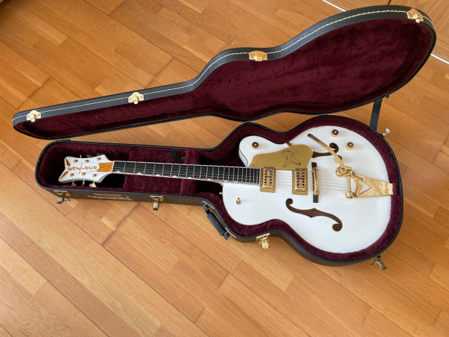 Gretsch 6136T White Falcon