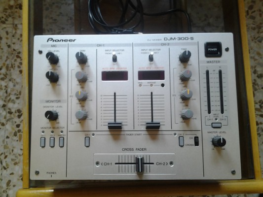 Mesa de mezclas Pioneer djm-300