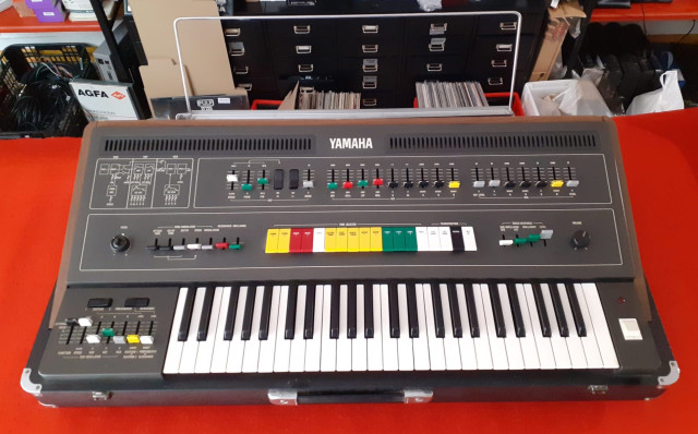 Yamaha CS-50