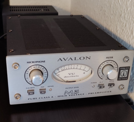 Preamplificador Avalon M5