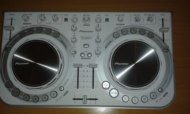 Se vende Controlador DJ PIONEER DDJ-WeGO2