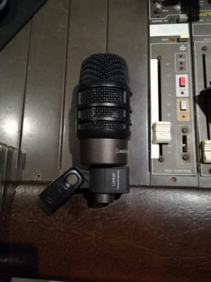 Micrófono Audiotechnica doble cápsula at 250 DE