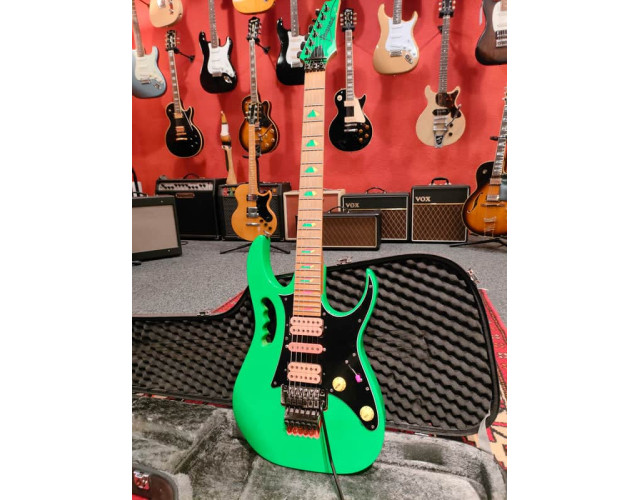 Ibanez JEM777-LG Steve Vai con Edge Tremolo 1987 - Loch Ness Green