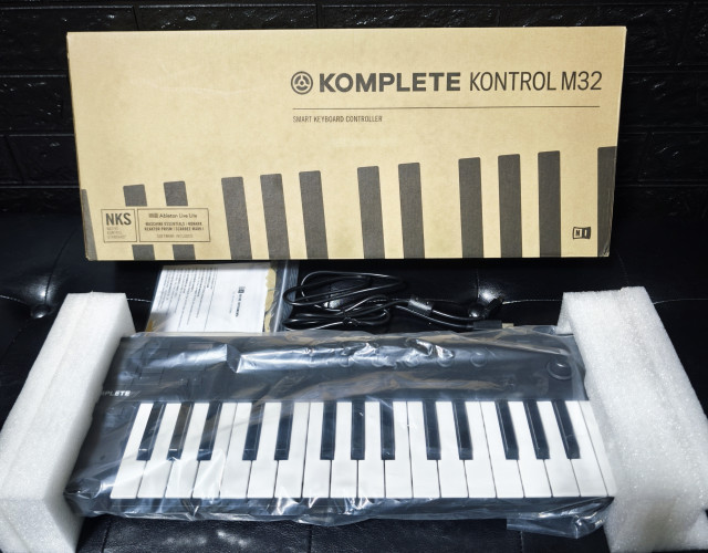 Native Instruments Komplete Kontrol M32