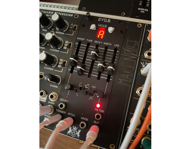 Modulo eurorack SY0.5