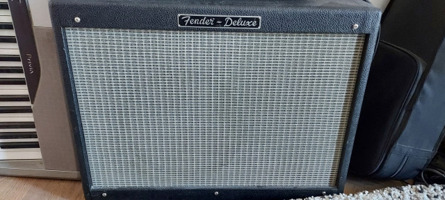 Vendo Fender Deluxe