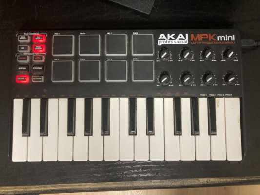 Teclado AKAI MPK-mini