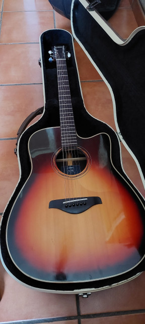 Vendo-Cambio Acústica Yamaha A3R