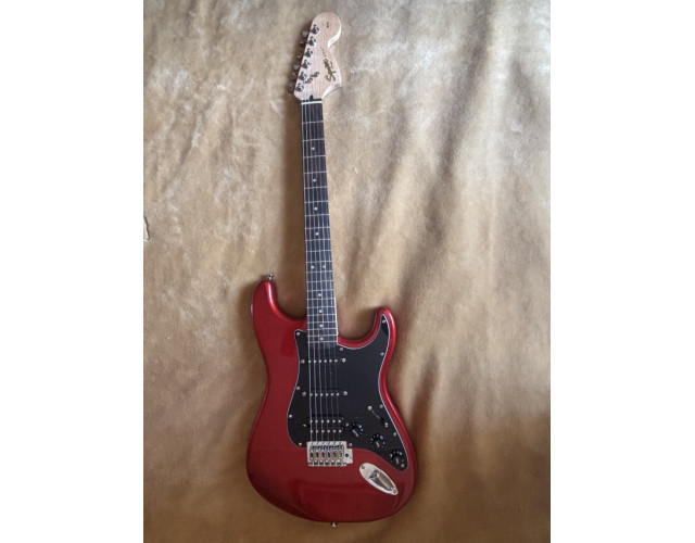 Squier Afinitty a estrenar Red Apple Candy