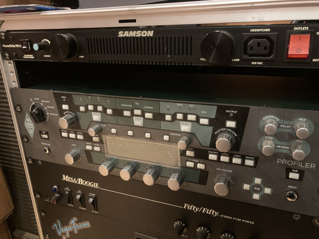 Kemper profiler + controller + Mission pedal exp EP1 + flightcase