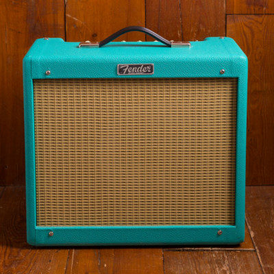 Fender Blues Jr IV Special Edition Seafoam Green (Con cono Celestion Creamback de serie)