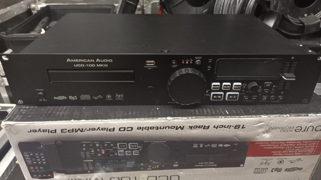 CD American Audio   ADJ UCD-100 MKIII