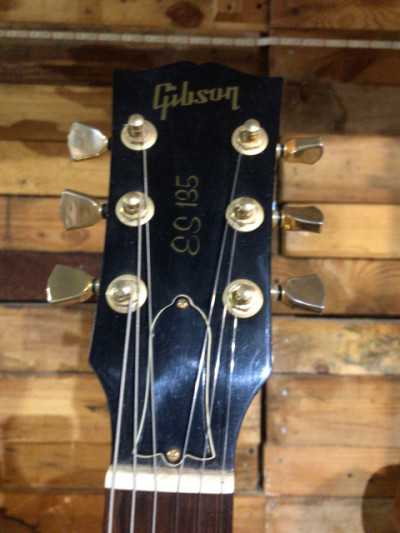 Gibson es-135
