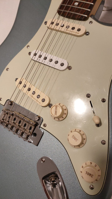 Fender stratocaster roadhouse deluxe