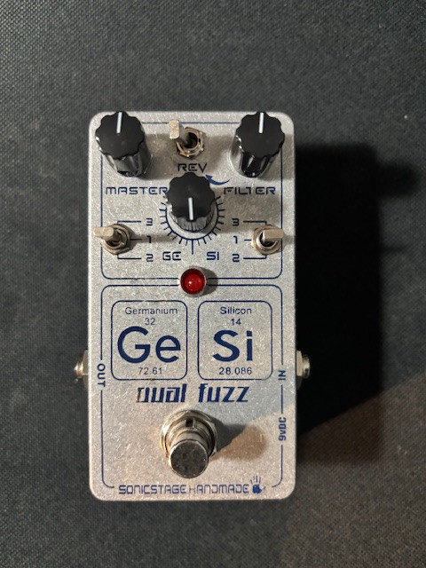 Dual Fuzz Gemimi III Spaceman Recién terminado.