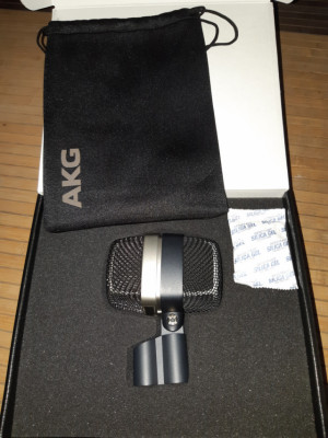 Micrófono AKG d12vr