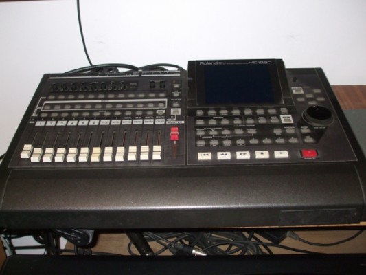 Multipistas Roland VS1880