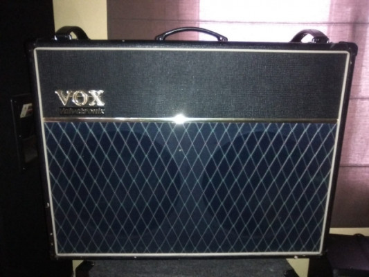 Vox valvetronix Ad 120 combo + pedalera