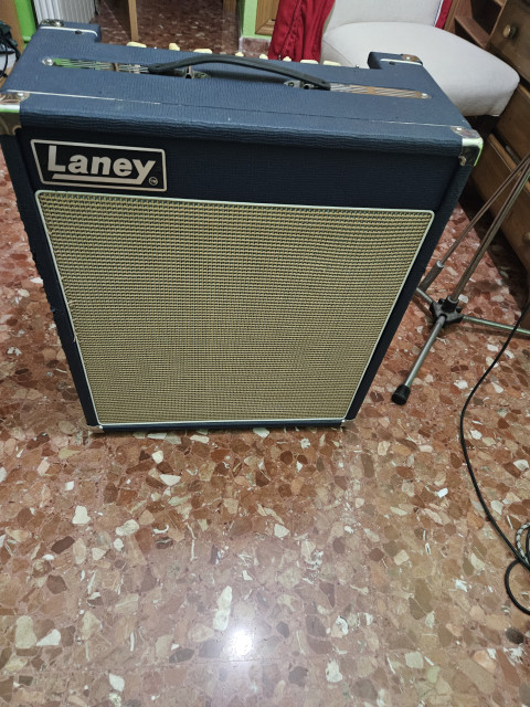 Laney Lionheart 410 20wats. made in england