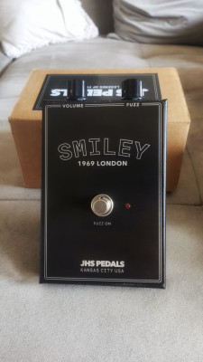 Fuzz JHS Smiley (NUEVO)