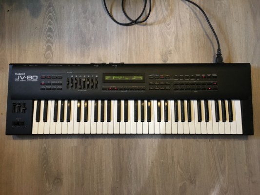 Roland JV80