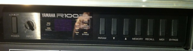 Yamaha R-100