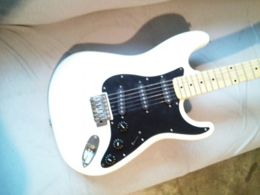 Epiphone by Gibson Stratocaster 80's