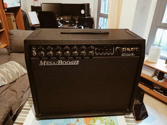 Mesa Boogie DC-5. No acepto cambios. Precio negociable