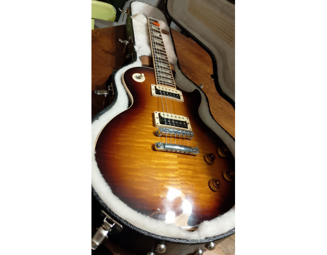 Gibson les paul Standard Plus 2011