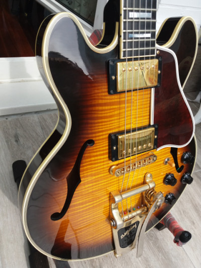 Gibson CS-356 Bigsby Custom Shop Vintage Sunburst