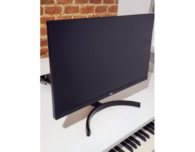 Monitor 24