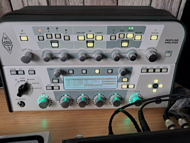 REBAJO A 700 ESTA SEMANA Vendo Kemper profiler head/ Cambio strato