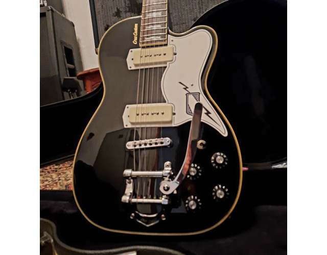Airline Tuxedo by Eastwood Guitars