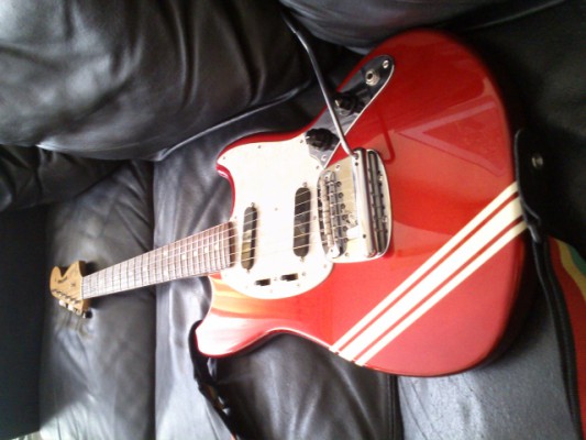 o Vendo Fender Mustang Competition Red Reissue MIJ