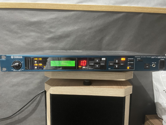 Yamaha spx2000