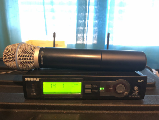 Micrófono inalámbrico Shure Beta 87A con receptor SLX 4 (S6)