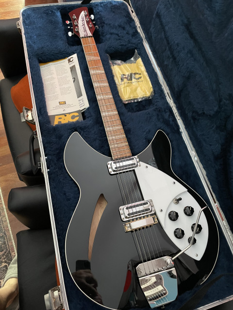 Rickenbacker 360v64 Jetglo HW Replica