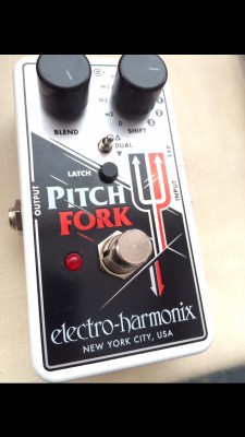 Electro Harmonix Pitch Factor
