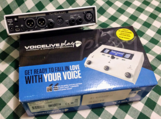 Pedal Voice Live Play GTX Vocal & Guitar Effects