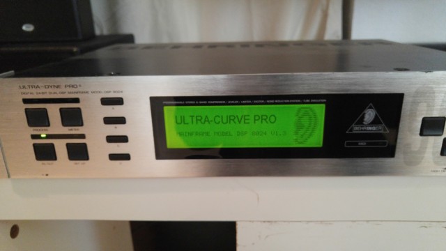 Procesador dinámica BEHRINGER ULTRADYNE DSP9024 + ULTRACURVE DSP8024