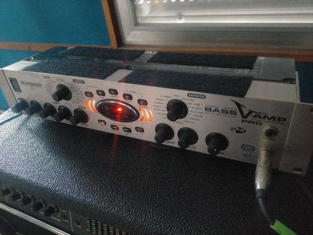 Simulador V-amp Bass Pro