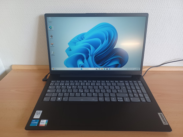 Ordenador portátil Lenovo 15. i5 11ªGen. 16GB DDR4. NVMe 500GB. INTEL Iris