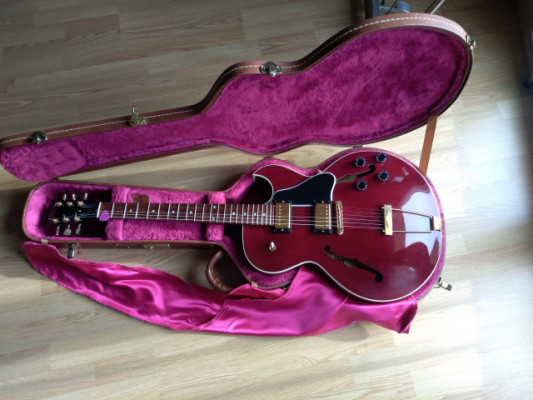 Gibson ES 135 LE