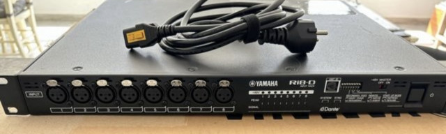 YAMAHA RI8-D