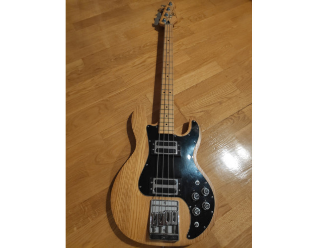 Bajo Peavey T-40 de 1979 /cambio/