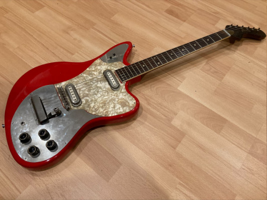 Guitarra vintage Framus Strato Deluxe de 1962
