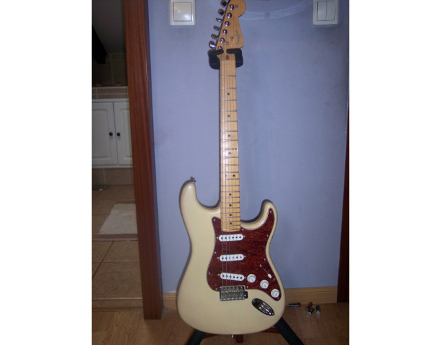 Fender Stracocaster Deluxe series2003