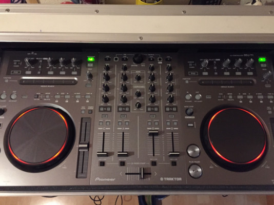 Mesa de mezclas Pioneer DDJ T1