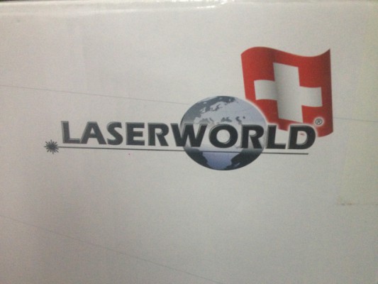 Vende-se Laserworld ES-600B