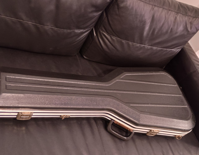 Estuche de guitarra eléctrica